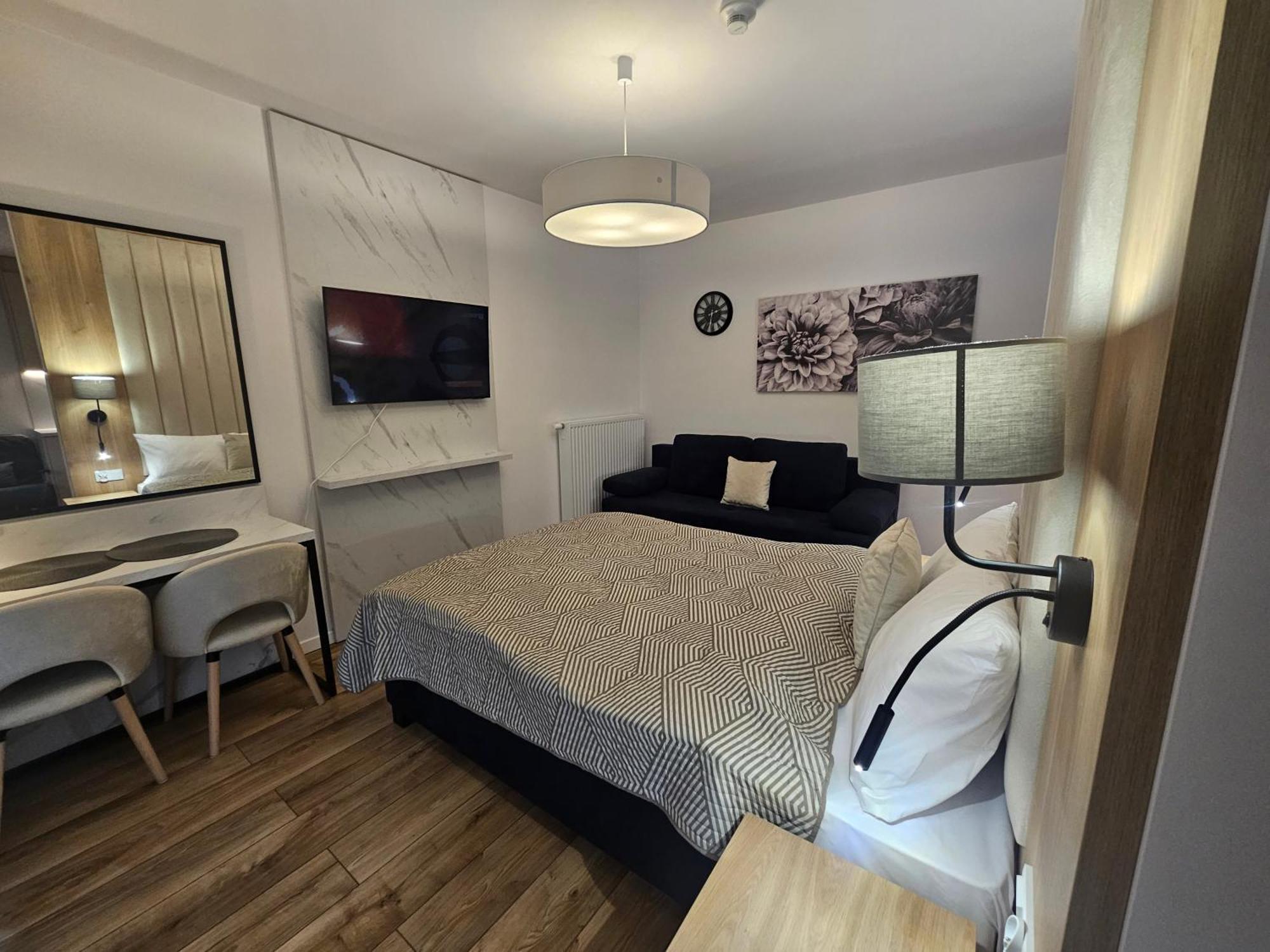 City Sense New Apartments - Main Station And City Center Вроцлав Экстерьер фото