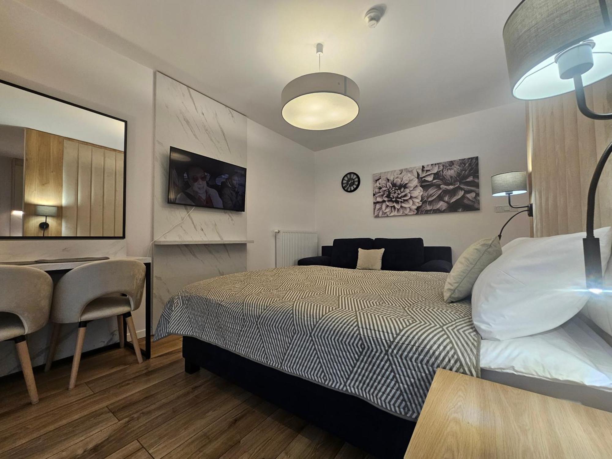 City Sense New Apartments - Main Station And City Center Вроцлав Экстерьер фото
